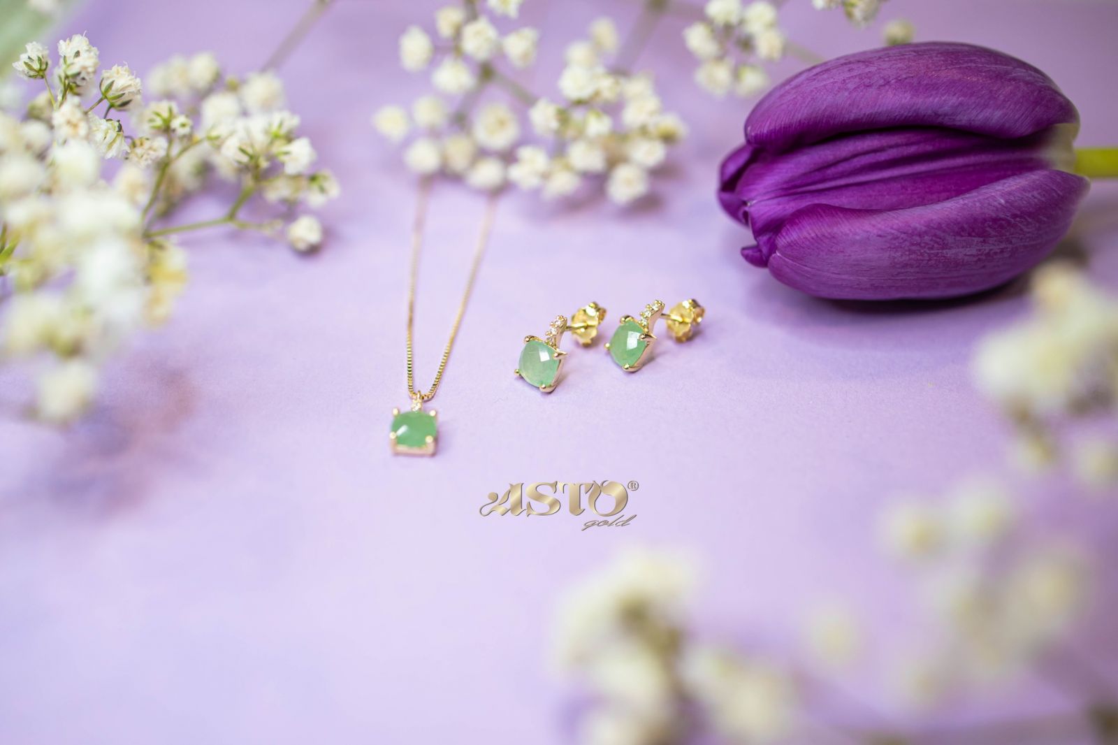 gold jewelry with quartz, earrings with quartz, pendant with quartz