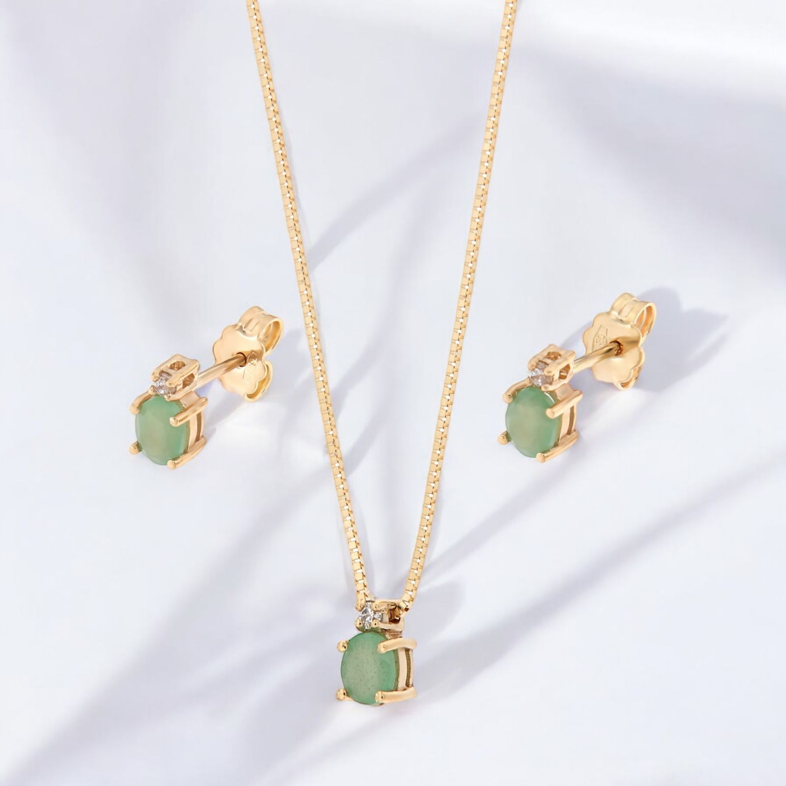 gold jewelry with quartz, earrings with quartz, pendant with quartz
